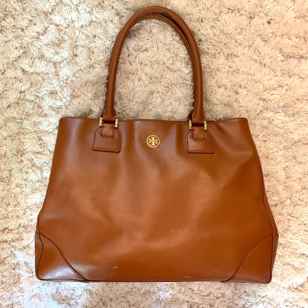 Tory Burch Classic Tote in Tan
